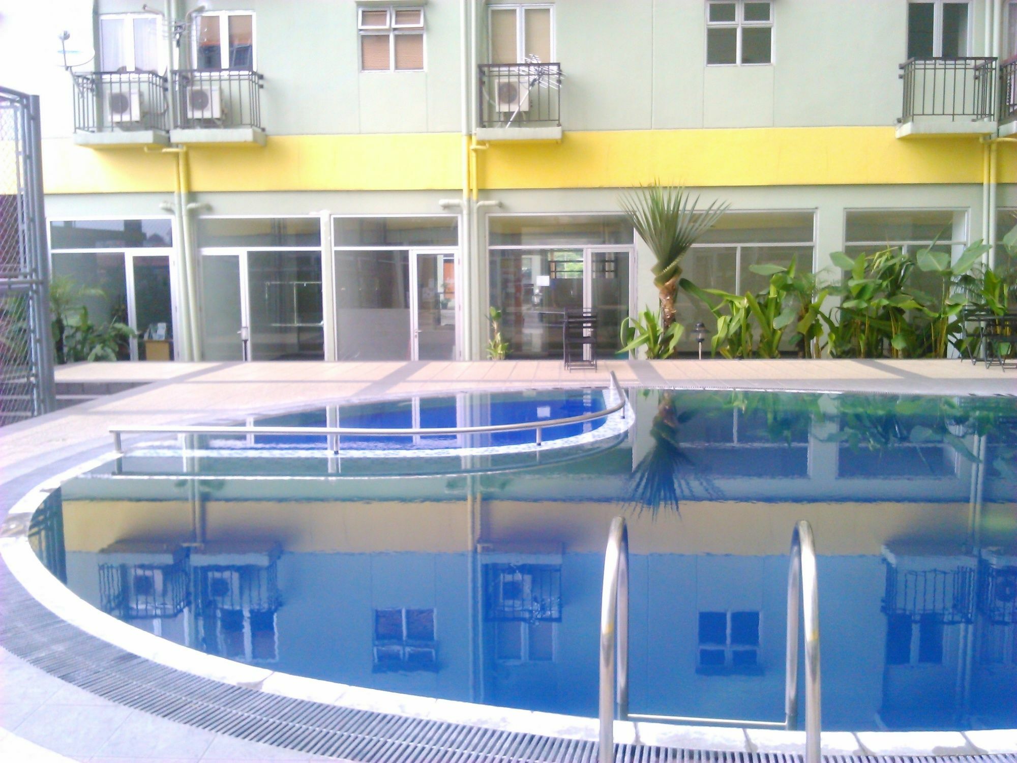 The Suites Metro Apartment - Putri Bandung Exterior photo
